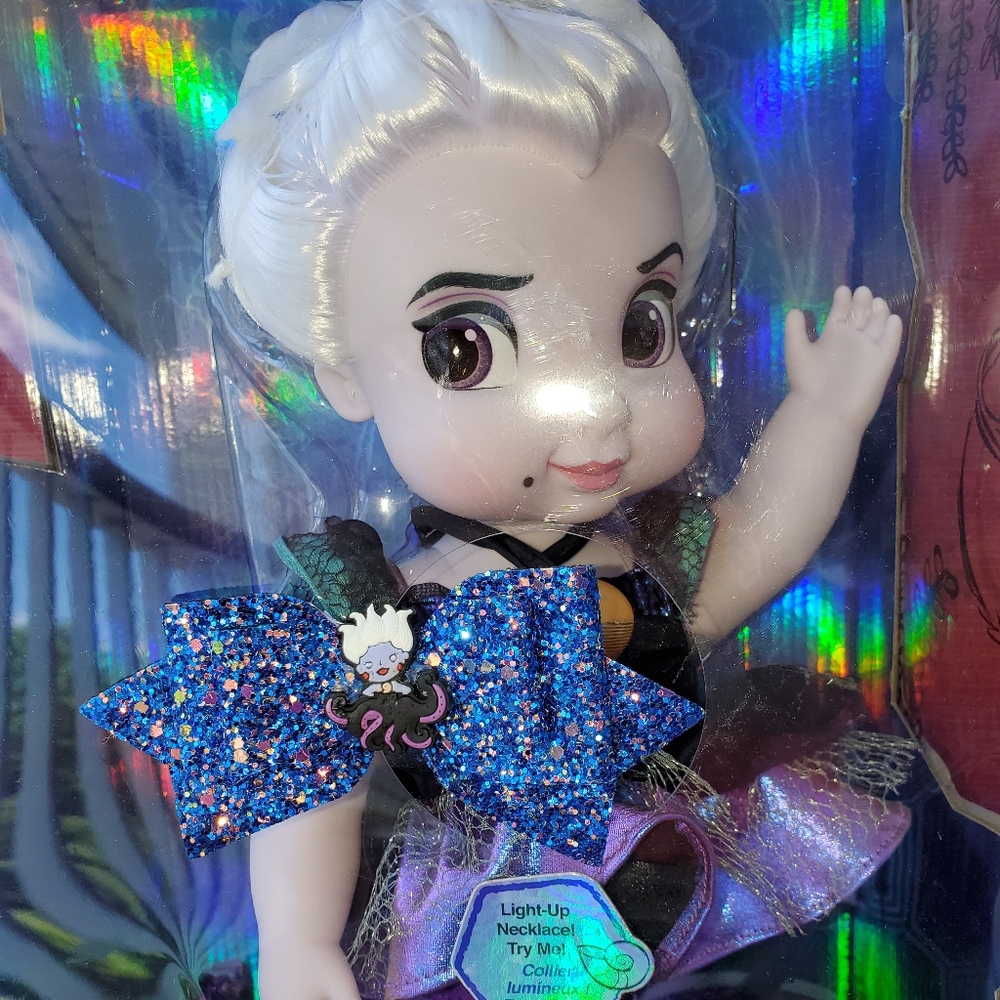 Ursula glitter hair bow